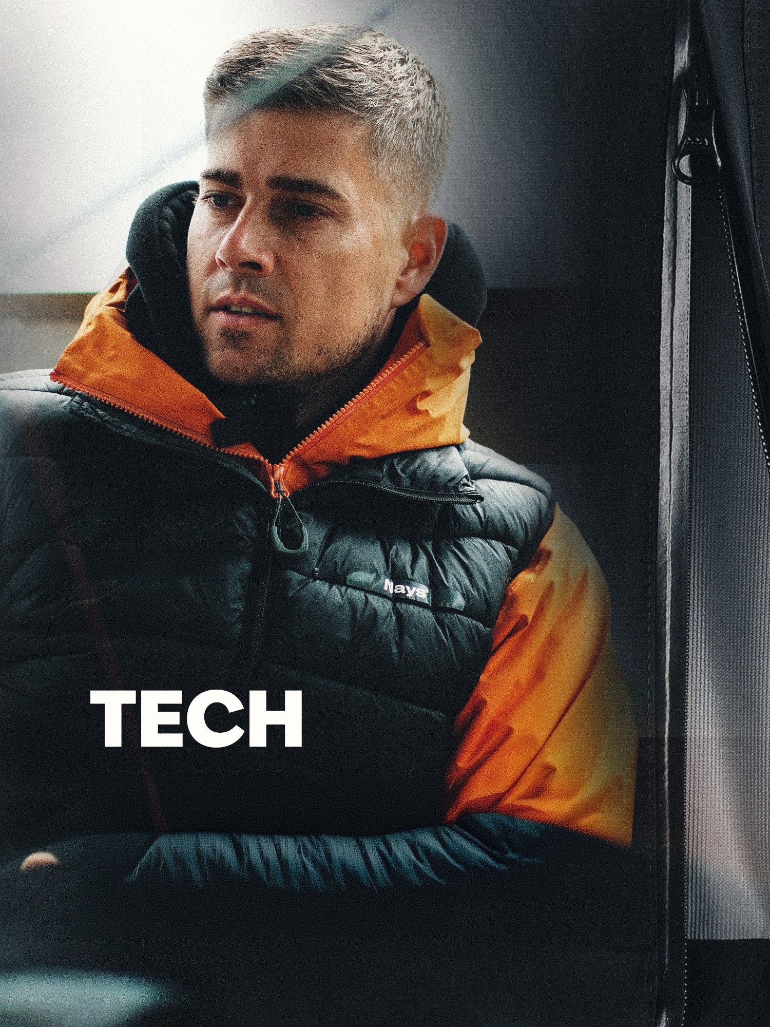 Dustin Schöne wearing a NAYS NAYS Light Down Vest Functional construction, weather protection and performance-driven materials designed for demanding conditions on and off the water.