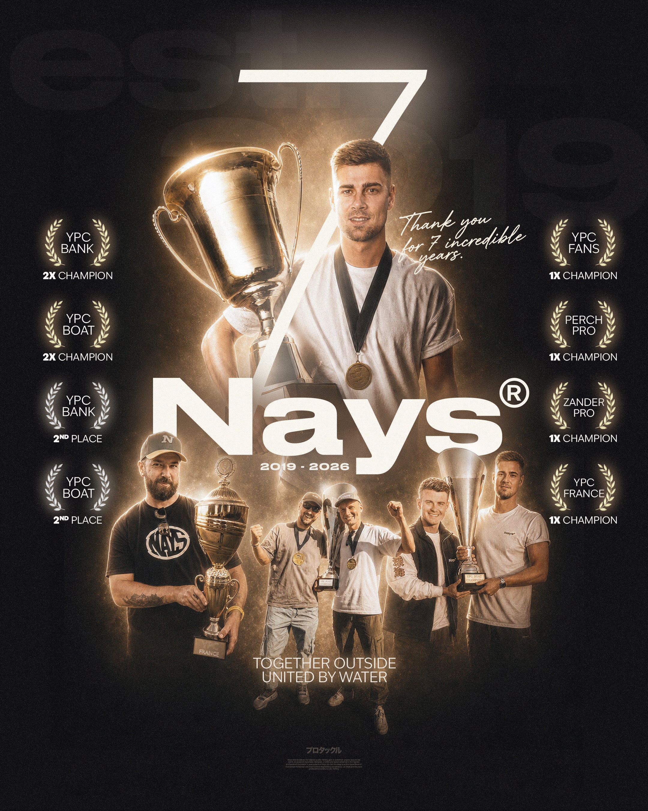 Nays Teamangler und Wettkampfangler mit Pokalen und Medaillen. Jubiläumsgrafik zum 7-jährigen Bestehen von Nays mit nationalen und internationalen Turniererfolgen.