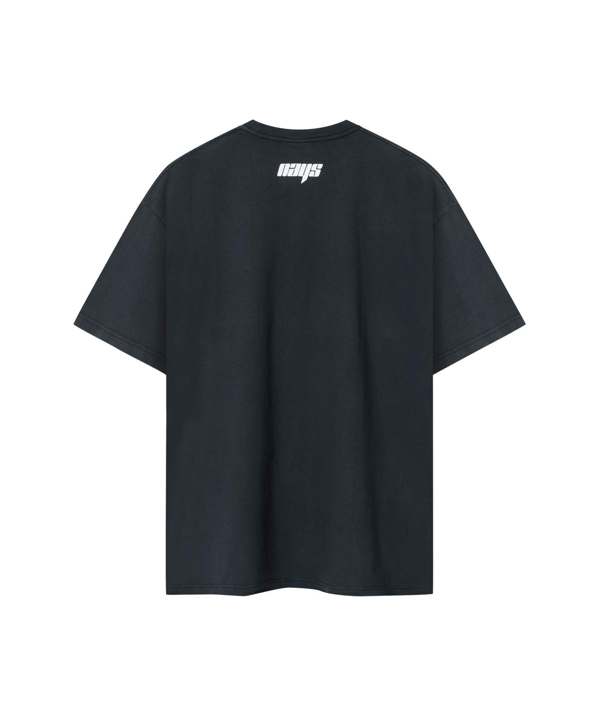Ausgewaschenes schwarzes Nays Pro Tackle T-Shirt mit weißem Logo am Nacken - Rückansicht.