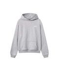 Ein hell-grauer Kapuzen-Pullover mit einem dezenten, weißen Print auf der linken Brust, der an einen Globus erinnert.