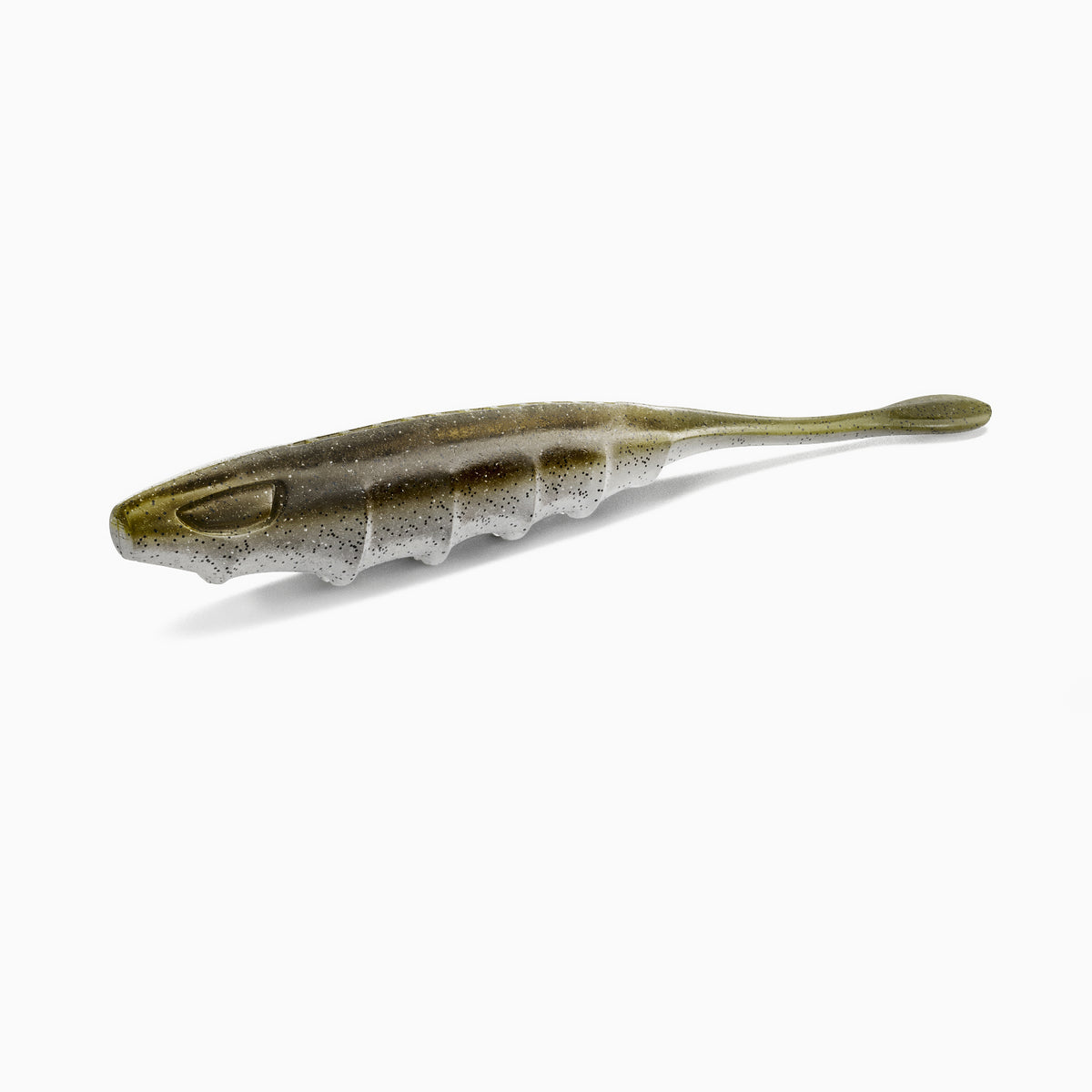 Das Bild zeigt unseren Pin-Tail-Gummiköder mit realistischem Augen-Design und typischer Rippenstruktur. Der Körper ist in gedecktem Oliv gehalten, während der Bauch einen hellgrauen Kontrast mit schwarzen Partikeln bildet.