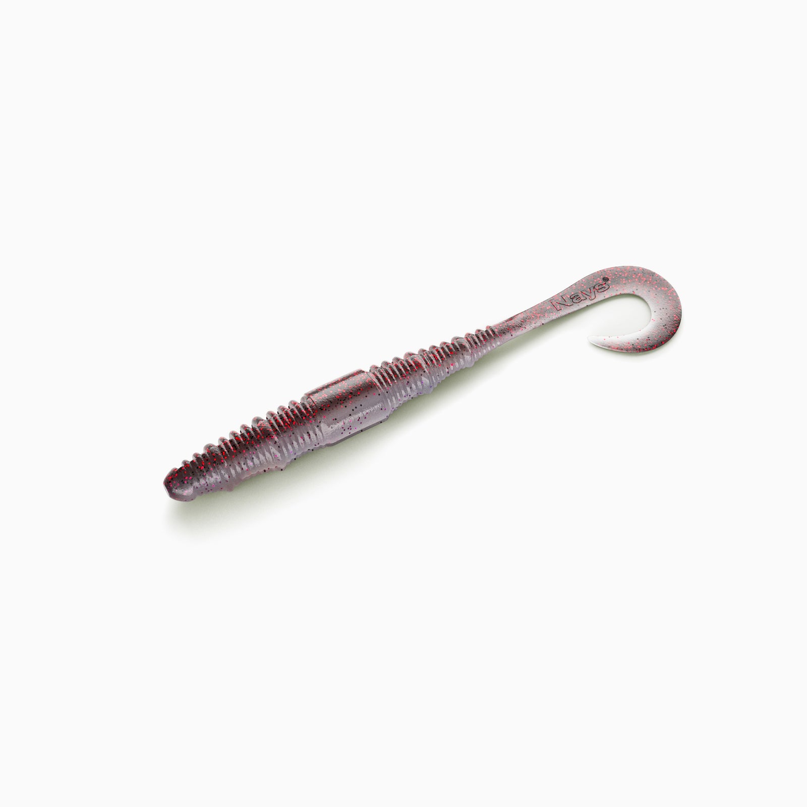 Das Bild zeigt einen Gummi Köder, der an einen Wurm mit kleinem Twister-Schwanz erinnert. Der Körper ist in Rot-Braun gehalten, während der Bauch einen hell-braunen Kontrast mit roten Partikeln bildet.