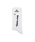 Nays Pro Tackle Socke in Weiß mit schwarzem vertikalen Logo, Classic Nays Logo auf dem Fußrücken, geeignet für Schuhgröße 42–46, weiche Frotteesohle für Komfort.