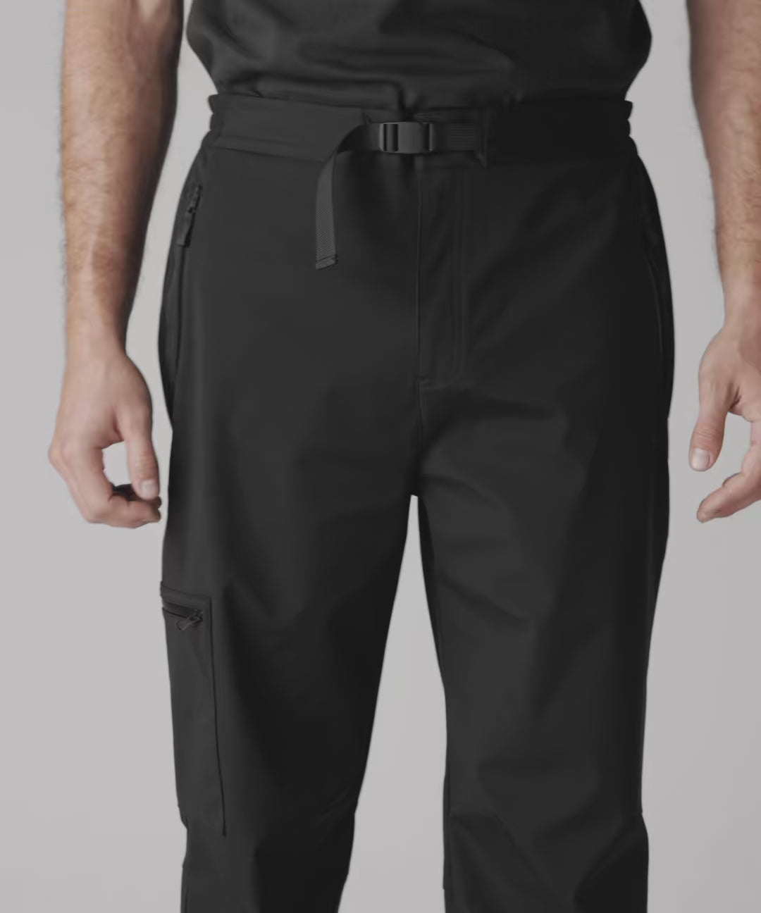 In dem Video werden die Funktionen unserer Soft-Shell Hose gezeigt.